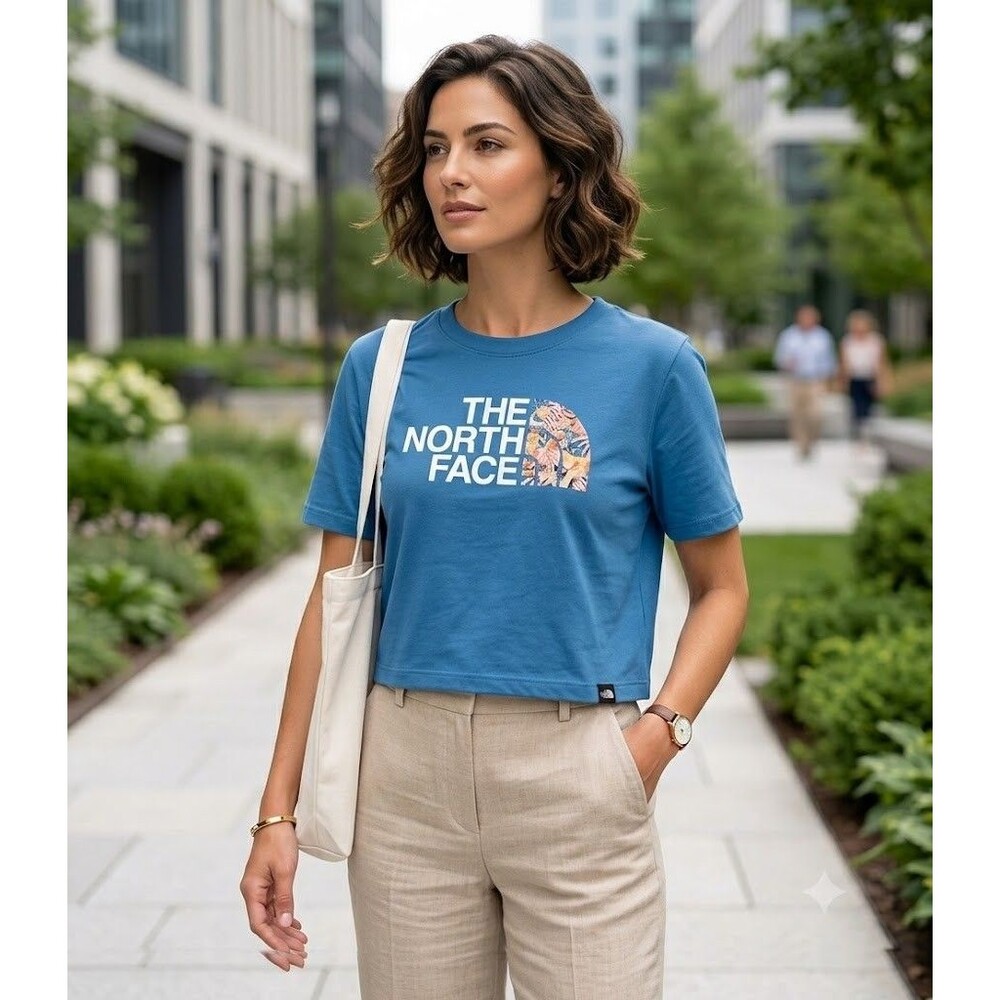 The North Face Womens XXL Blue Cropped Relaxed Fit TShirt Crew Neck Short Sleeve